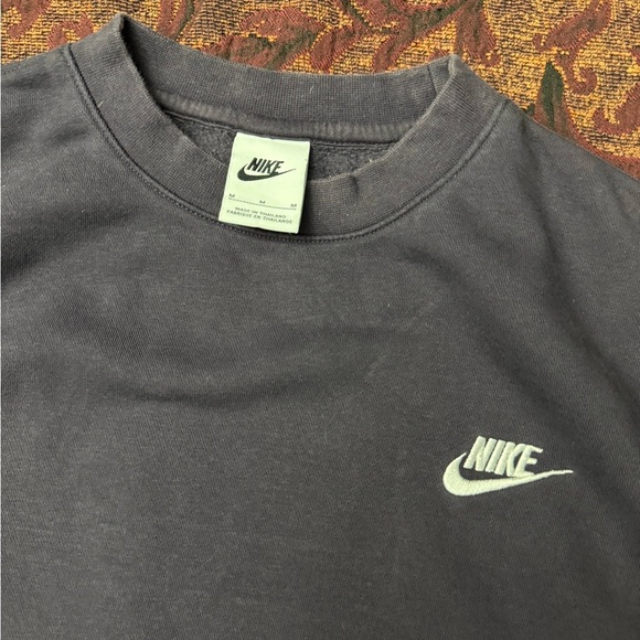 Y2K Nike Navy Crewneck - Picture 2 of 3